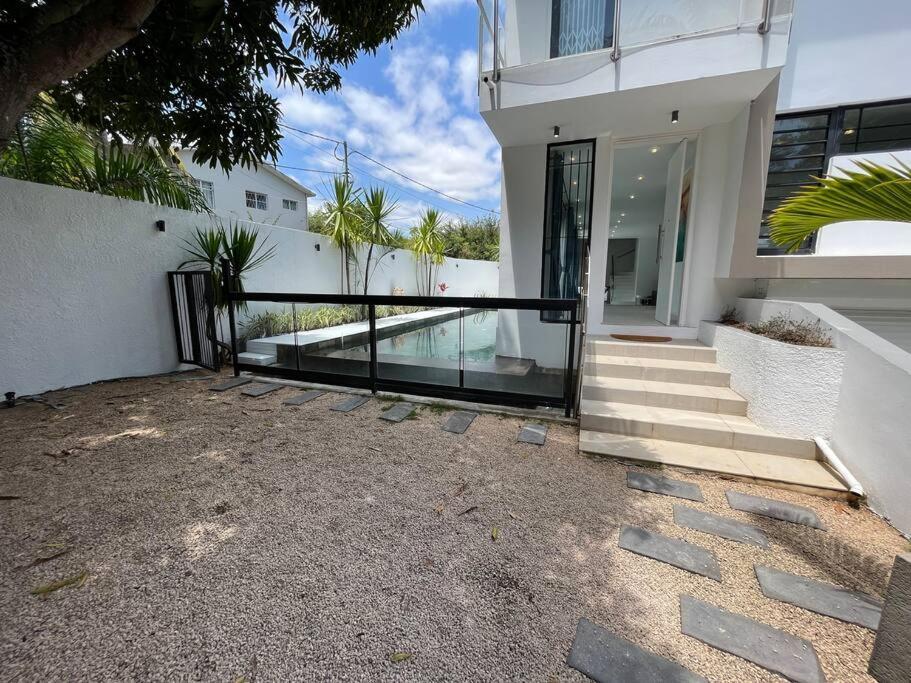Villa Moderne A Trou Aux Biches Exterior photo